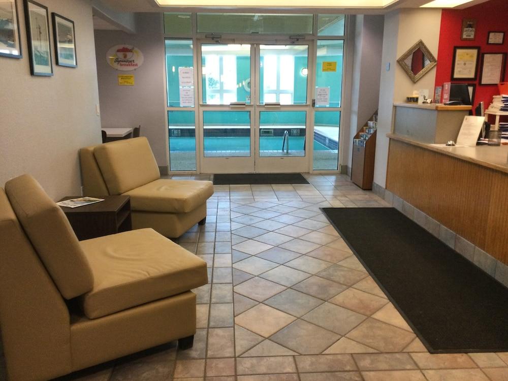 Super 8 By Wyndham Sault Ste. Marie Hotel Bagian luar foto