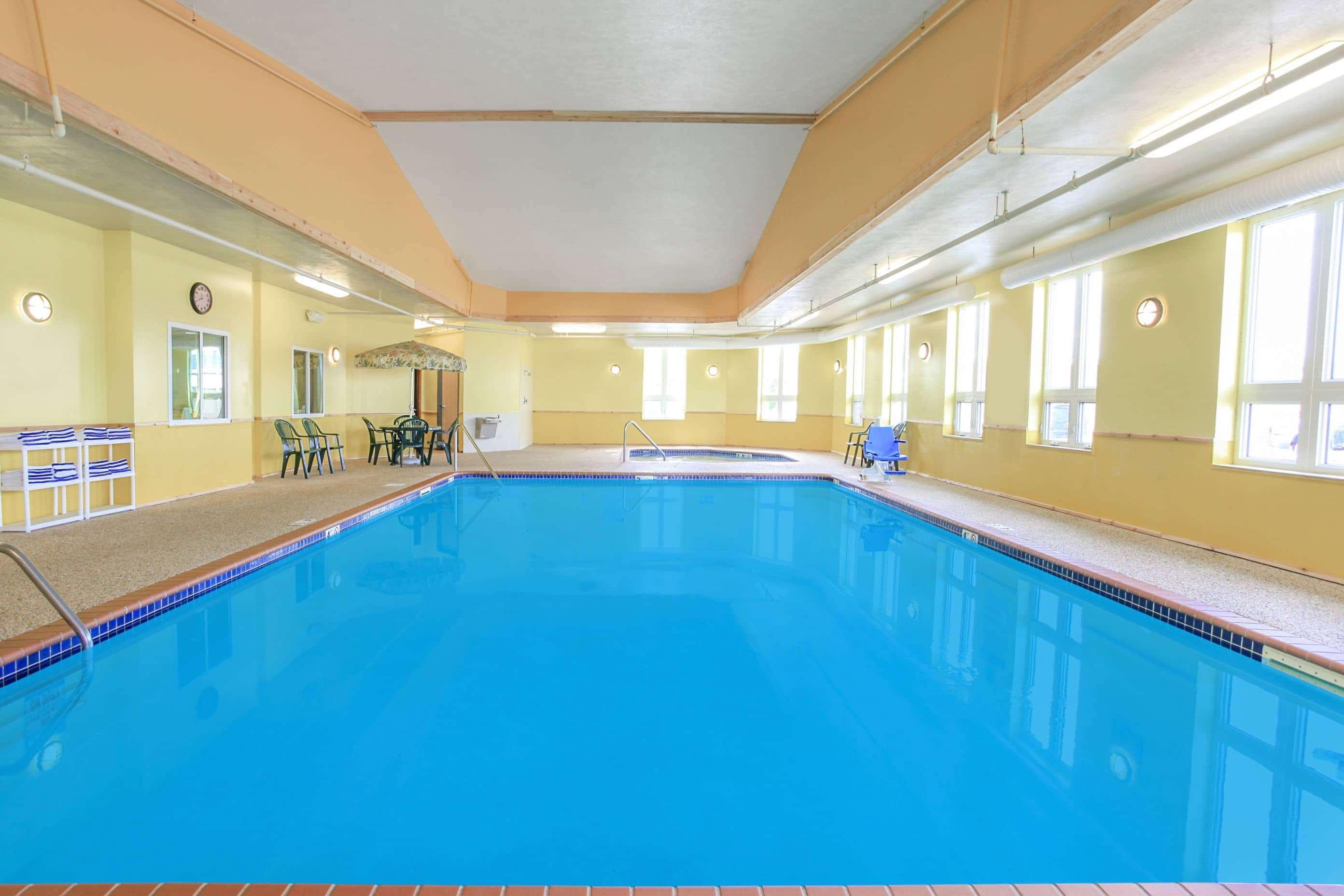 Super 8 By Wyndham Sault Ste. Marie Hotel Bagian luar foto