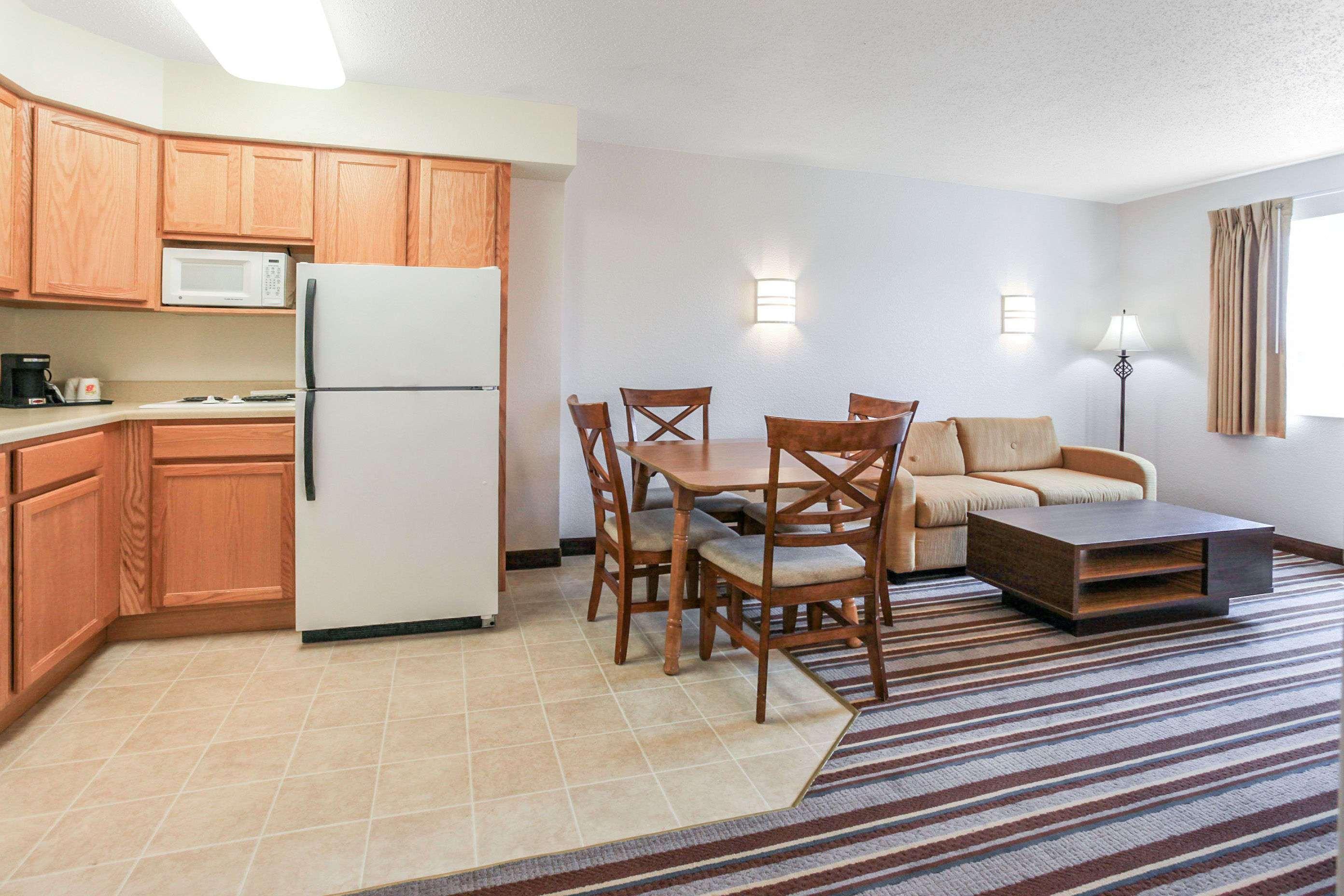 Super 8 By Wyndham Sault Ste. Marie Hotel Bagian luar foto