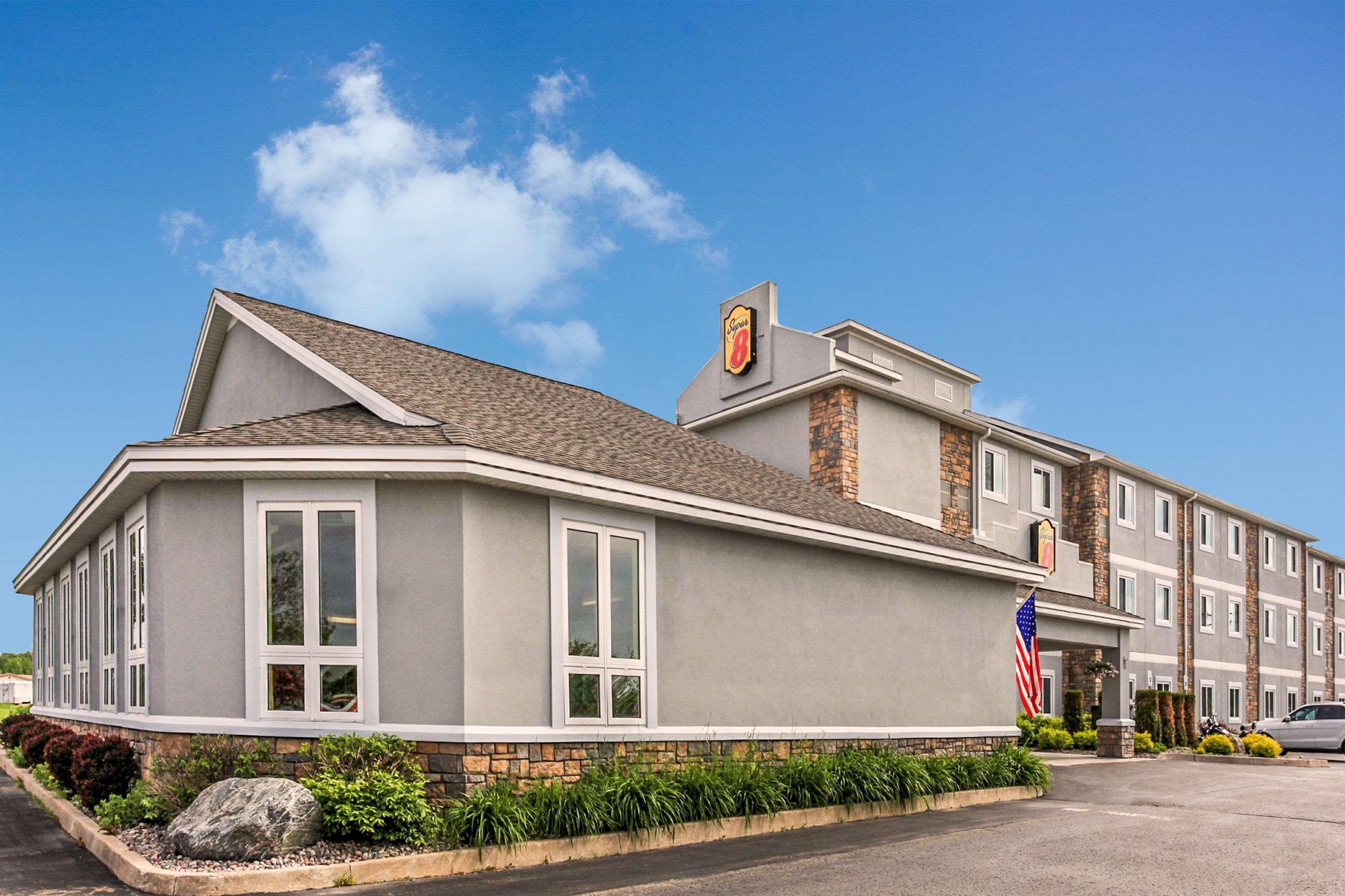 Super 8 By Wyndham Sault Ste. Marie Hotel Bagian luar foto